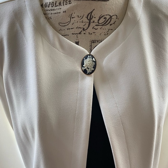 Custom 2piece Embroidered Outfit sz SM - Picture 4 of 6